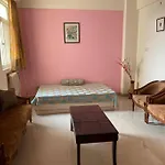 Home Away From Home Close To Delhi Airport And Metro Two Bedroom