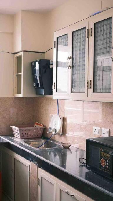 Apartment Away From Close To Delhi Airport And Metro Two Bedroom *