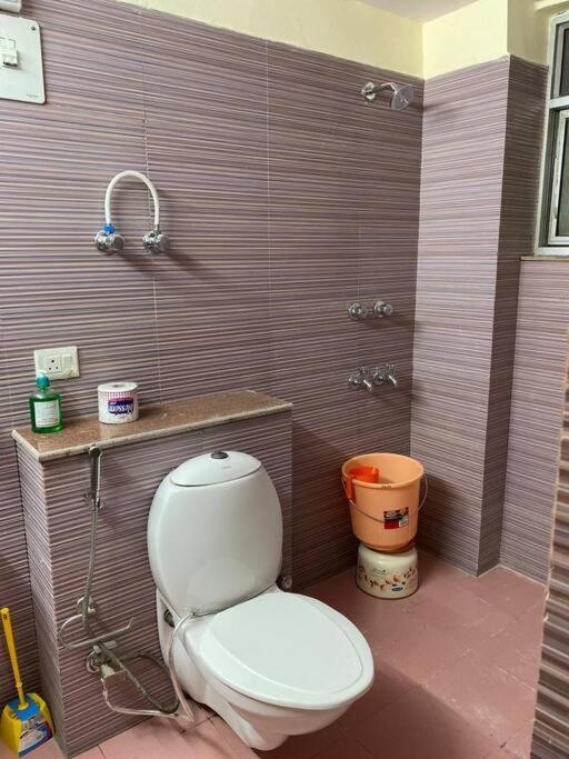 Away From Close To Delhi Airport And Metro Two Bedroom Apartment New Delhi