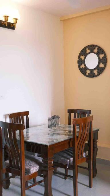 Away From Close To Delhi Airport And Metro Two Bedroom Apartment New Delhi